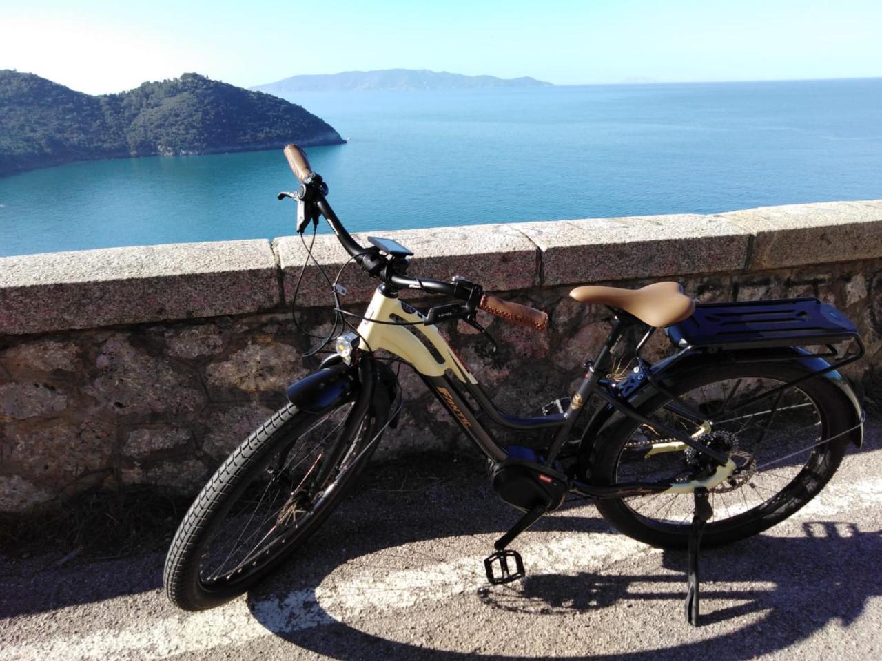 Bike&Boat Argentario Hotel Porto Santo Stefano  Zewnętrze zdjęcie
